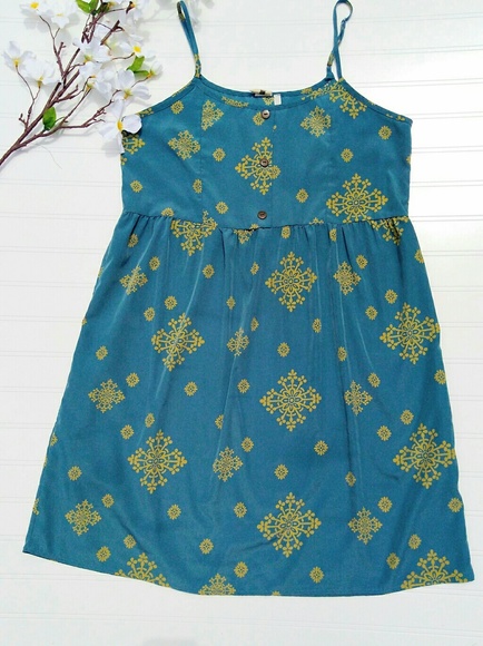 Francesca's Collections Dresses & Skirts - Needle and Thread green print sundress sz S